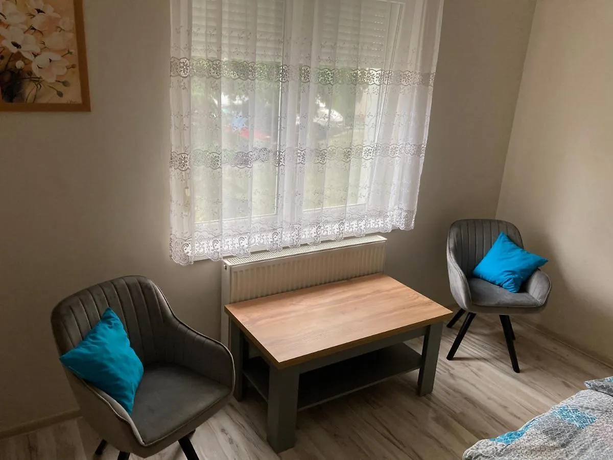 Kristaly Apartman エゲル アパート
